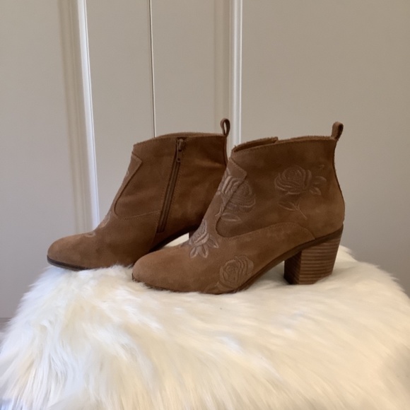 Lucky Brand Size 9 Tan - Picture 2 of 3